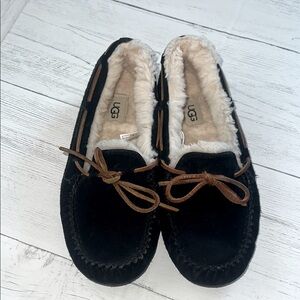 Ugg Dakota slippers